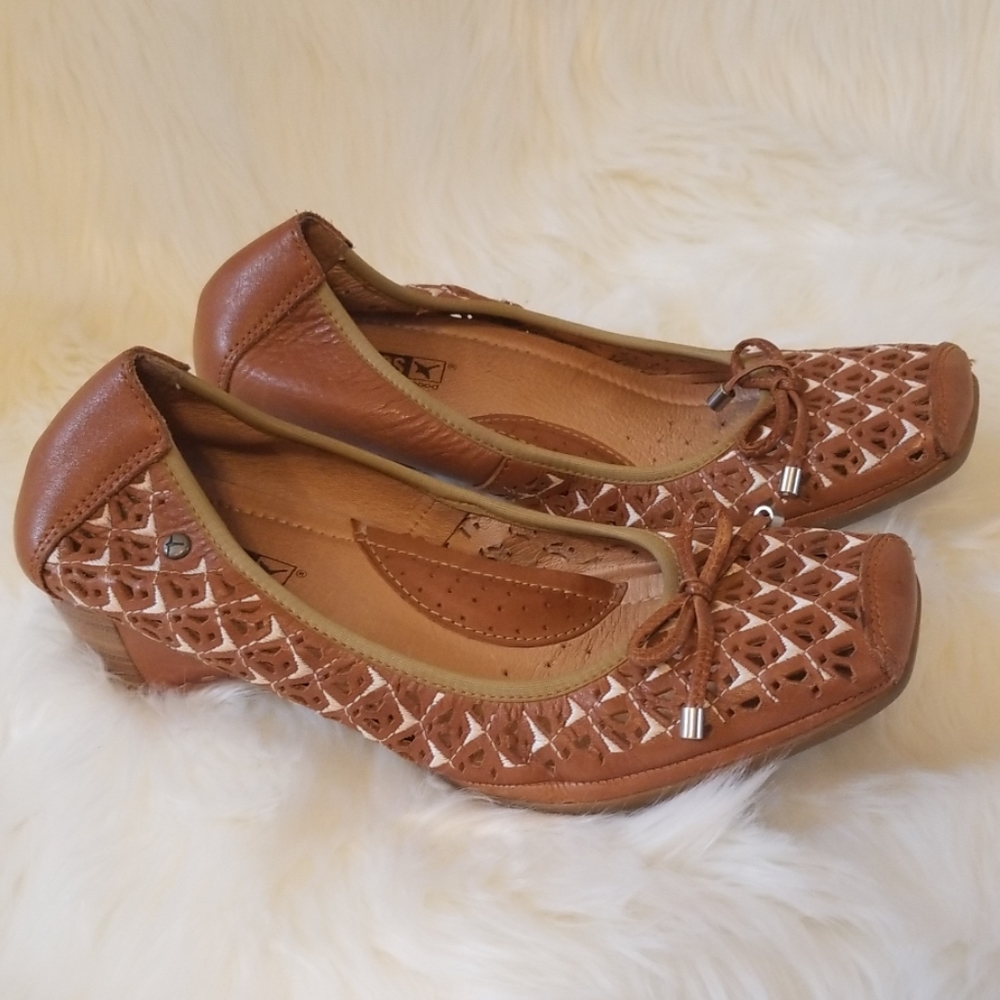 Pikolinos leather slip-on very comfortable